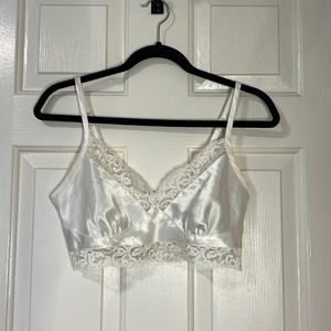 Vintage Victoria’s Secret Gold Label Bra - image 1